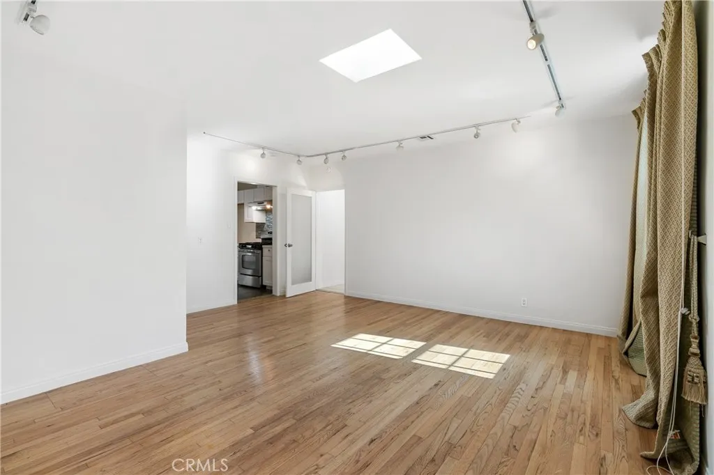 Additional image 31 of 17329 Burbank Boulevard, Encino, CA 91316