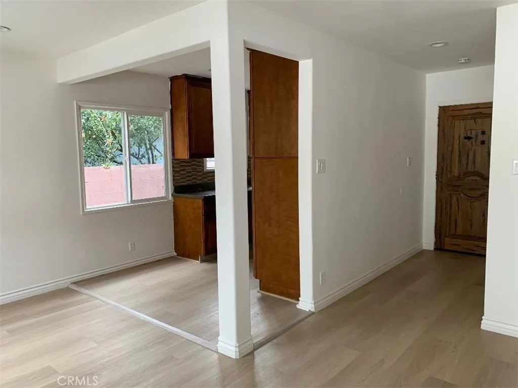 Additional image 3 of 18233 Welby Way, Reseda, CA 91335