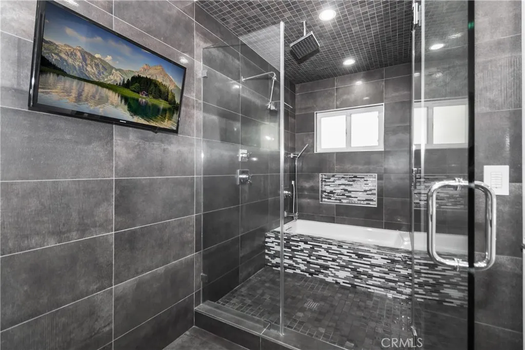 Additional image 70 of 6230 Beeman Avenue, North Hollywood, CA 91606