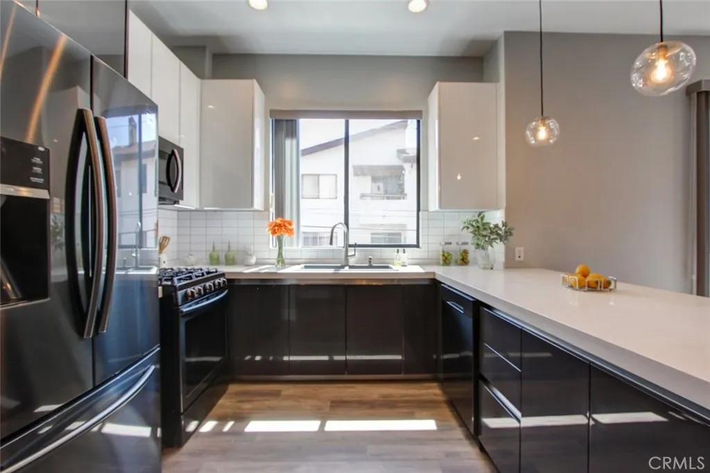 Additional image 3 of 330 Salem Unit 204, Glendale, CA 91203