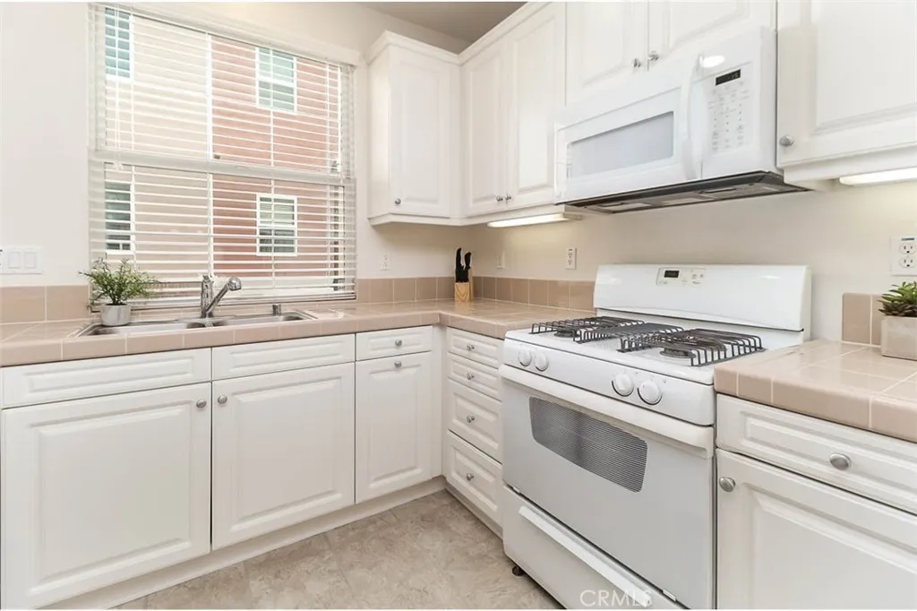 Additional image 17 of 754 W 1st Street, Claremont, CA 91711