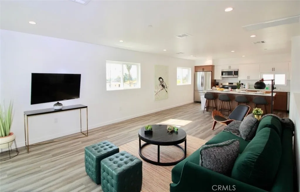 Additional image 13 of 1416 S Cloverdale Ave, Los Angeles, CA 90019