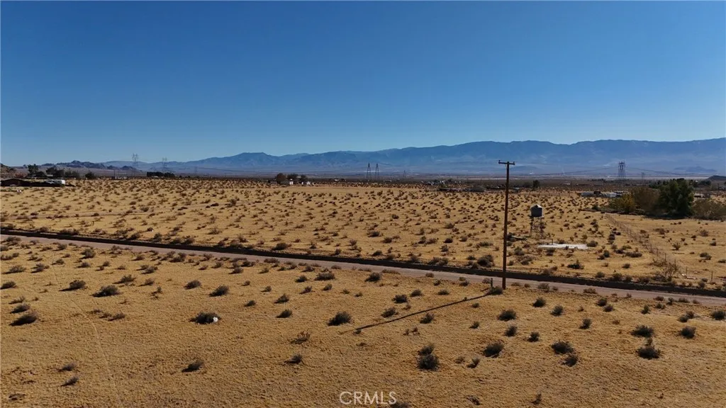 Additional image 15 of 713 Waalew Road, Lucerne Valley, CA 92356