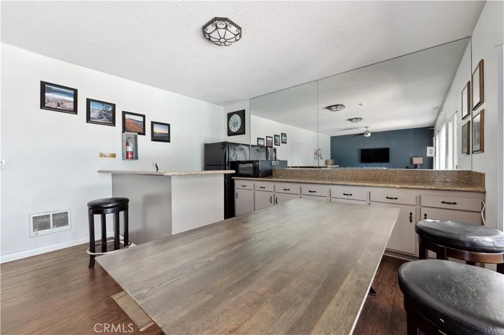 Additional image 8 of 415 S Prospect Avenue Unit 215, Redondo Beach, CA 90277