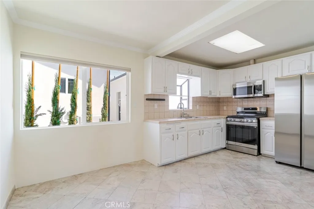 Additional image 5 of 11937 Burton Street, North Hollywood, CA 91605