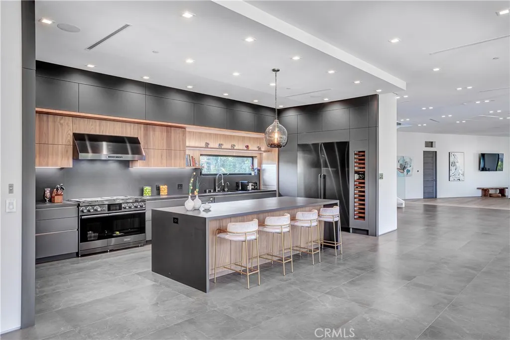 Additional image 140 of 19333 Rosita Street, Tarzana, CA 91356