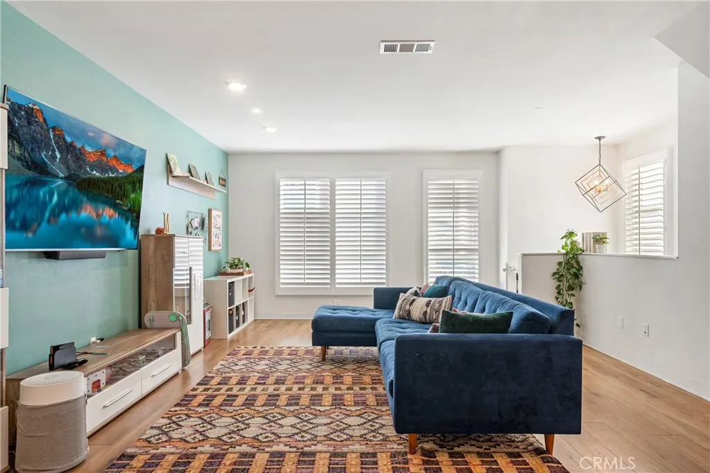 Additional image 9 of 2700 E.Chaucer Street Unit 2, Los Angeles, CA 90065