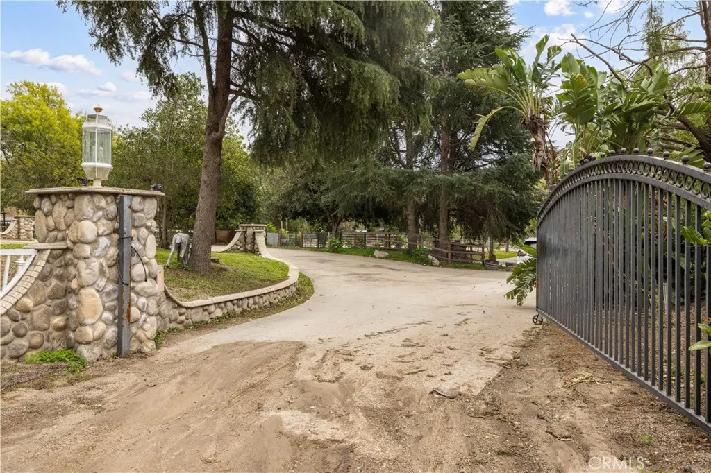 Additional image 3 of 15608 Tierra Rejada Rd S, Moorpark, CA 93021