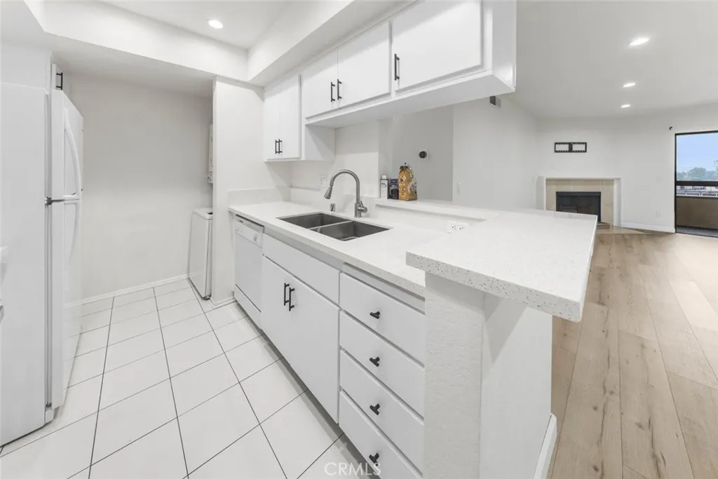 Additional image 6 of 424 Oak Street Unit 324, Glendale, CA 91204