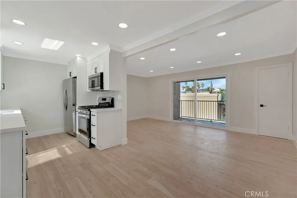 Additional image 12 of 209 13th Street Unit D, Huntington Beach, CA 92648