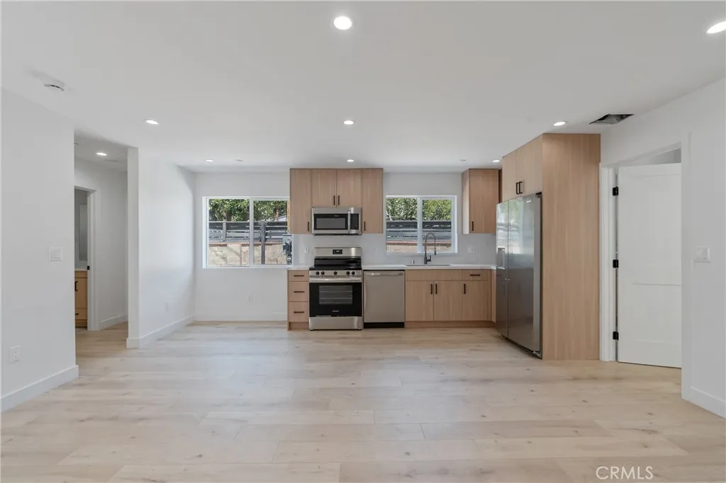 Additional image 10 of 7437 Ranchito Avenue, Van Nuys, CA 91405