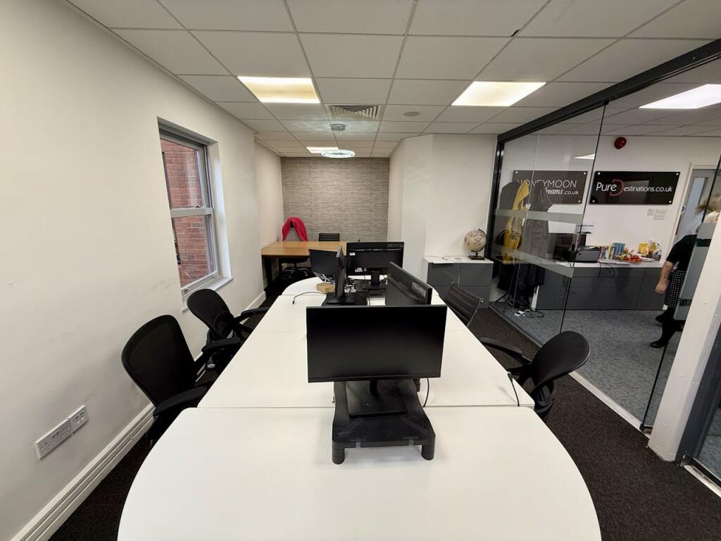 房产图片 6 - 伯明翰乔治路The Cloisters第7单元，邮编B15 1NP