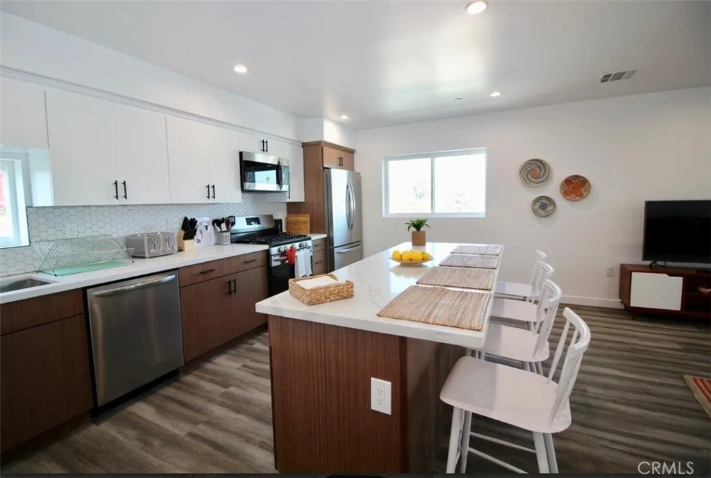 Additional image 7 of 1416 S Cloverdale Ave, Los Angeles, CA 90019