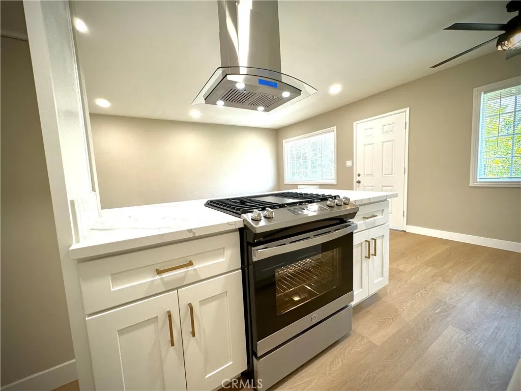 Additional image 9 of 321 N MacNeil Street Unit 5, San Fernando, CA 91340