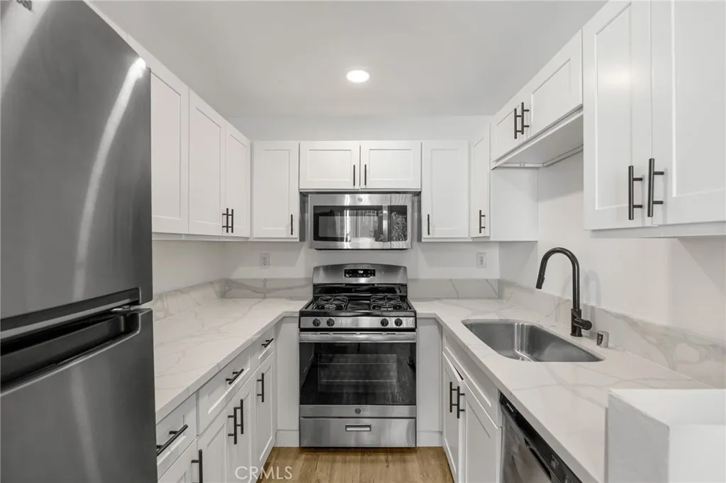 Additional image 10 of 4406 Cahuenga Boulevard Unit 101A, Toluca Lake, CA 91602