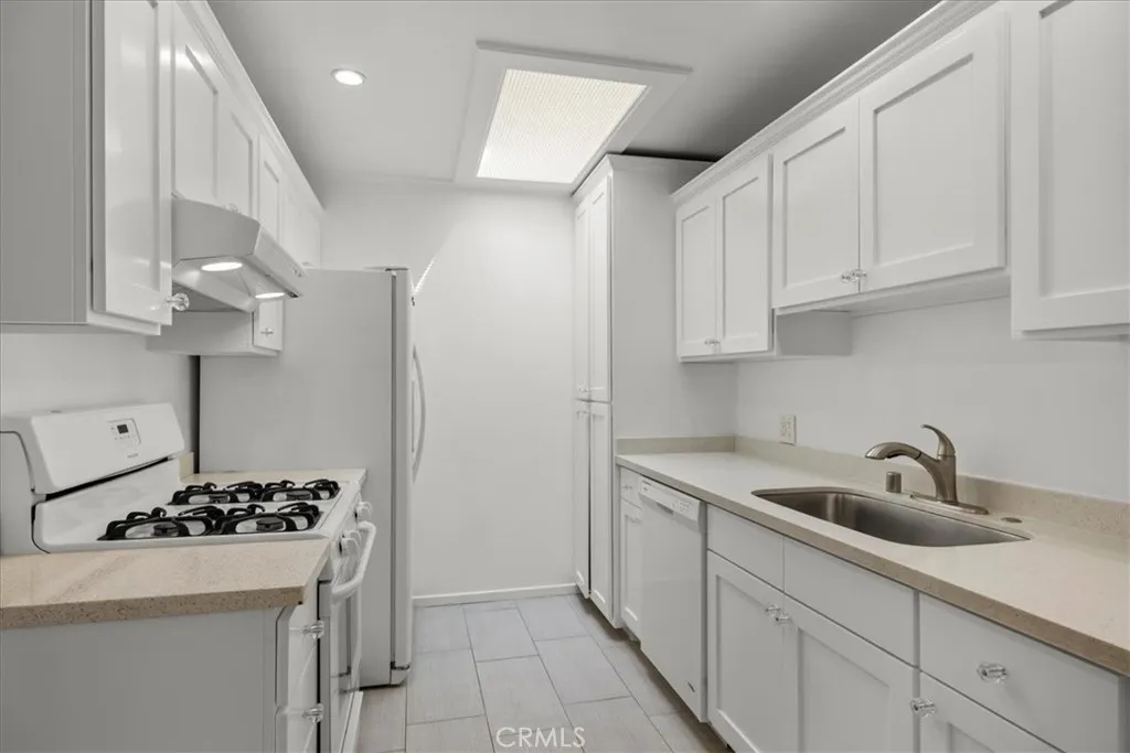 Additional image 5 of 2228 Warfield Avenue, Redondo Beach, CA 90278