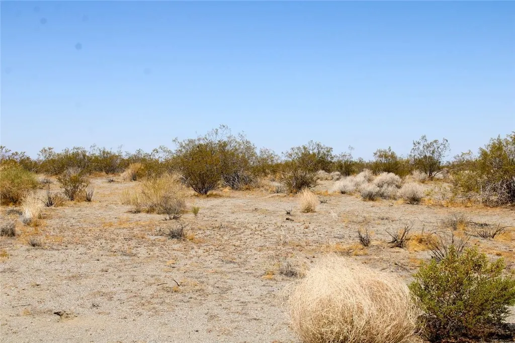 Additional image 17 of 14999 Mojave Drive, Phelan, CA 92371