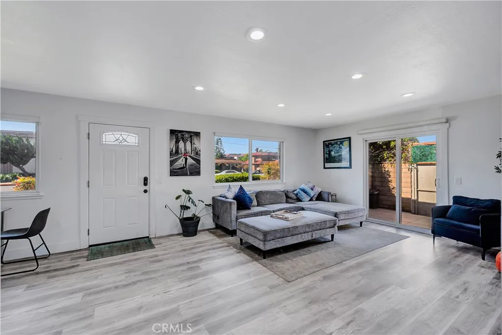 Additional image 12 of 4612 Via Vista Circle Unit 5, Huntington Beach, CA 92649