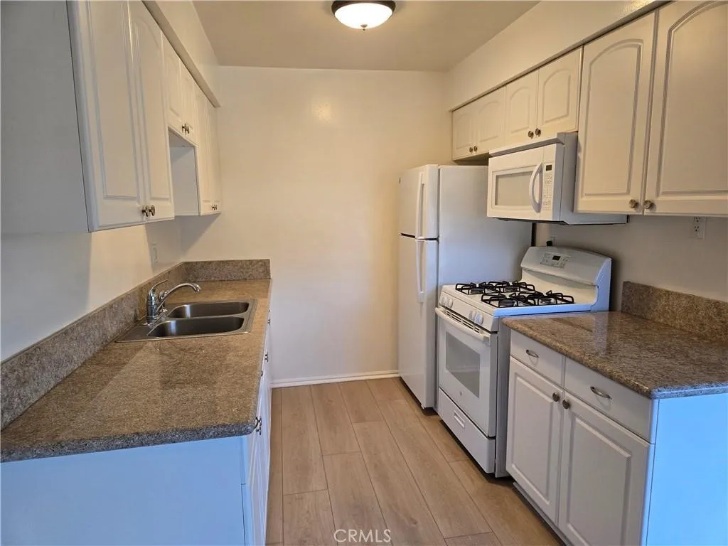 Additional image 5 of 780 Earlham Street Unit 7, Pasadena, CA 91101