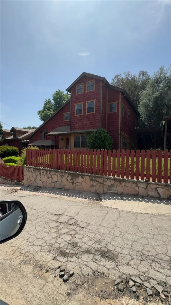 Additional image 18 of 23300 Raymond St Unit Studio, Chatsworth, CA 91311