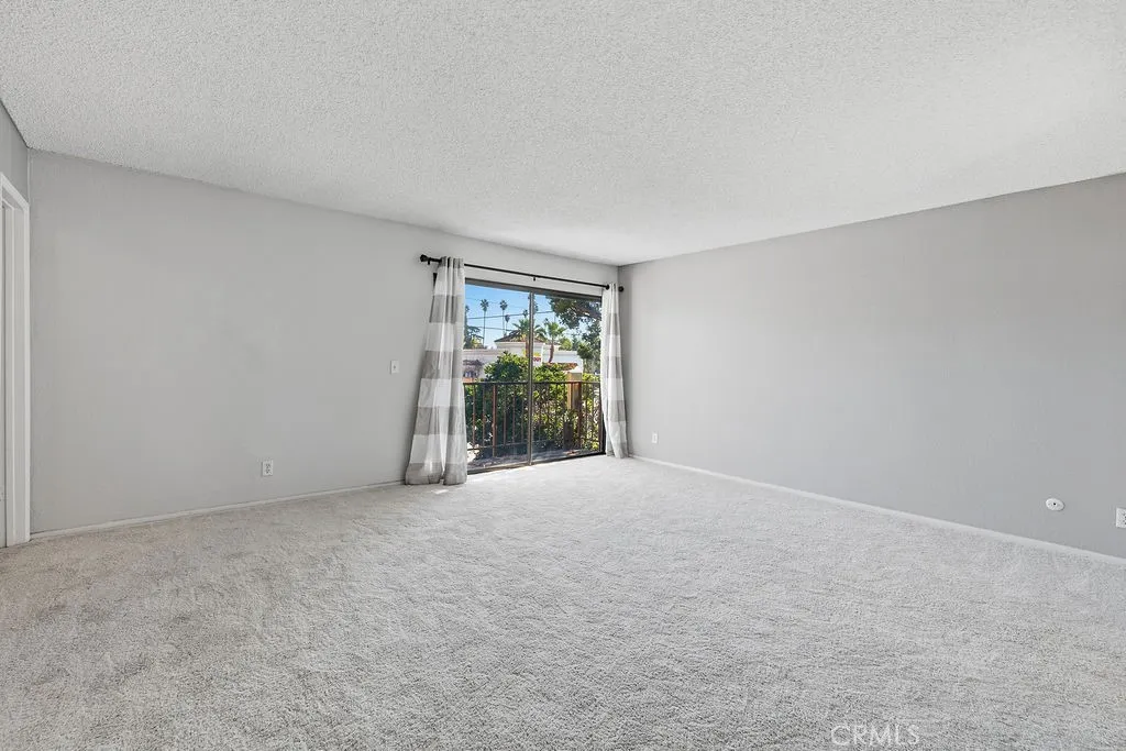 Additional image 18 of 7231 Balboa Unit A, Lake Balboa, CA 91406