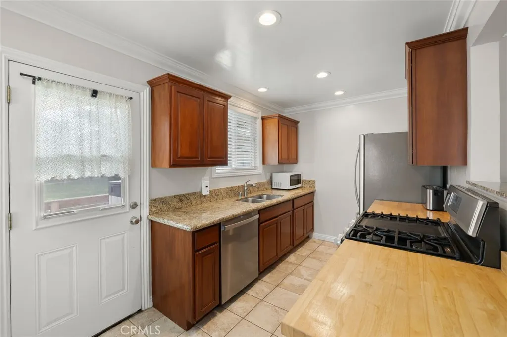 Additional image 33 of 2580 Westminster Avenue, Costa Mesa, CA 92627
