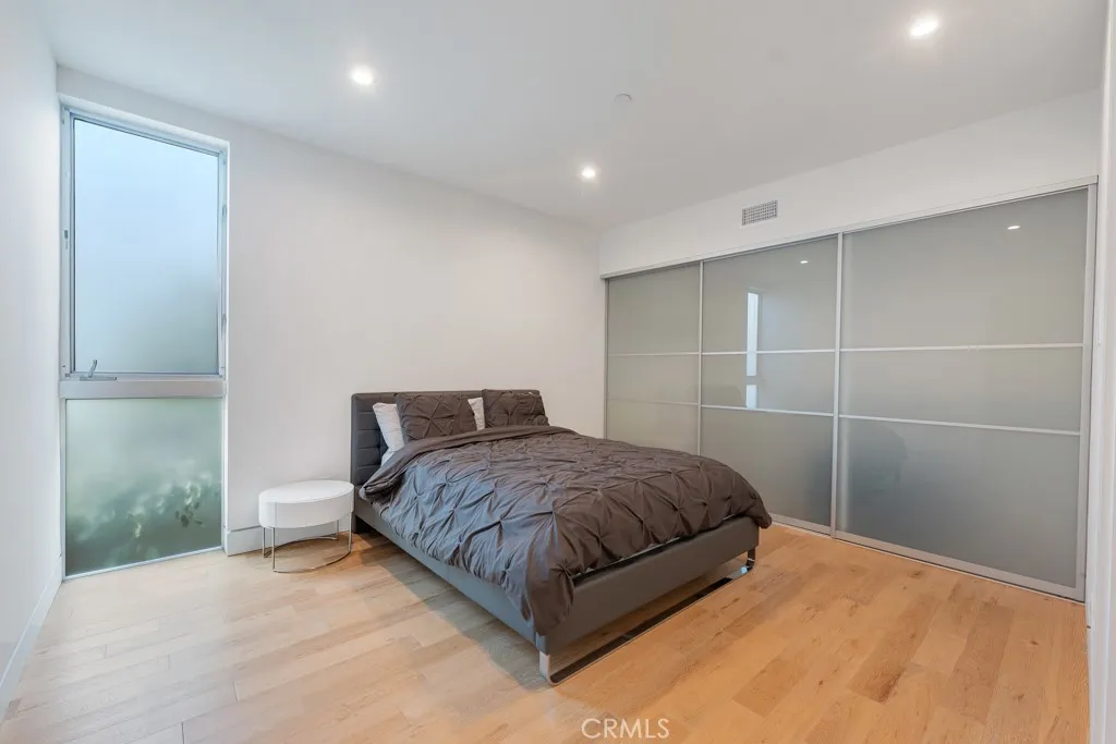 Additional image 66 of 16518 Moorpark Street, Encino, CA 91436