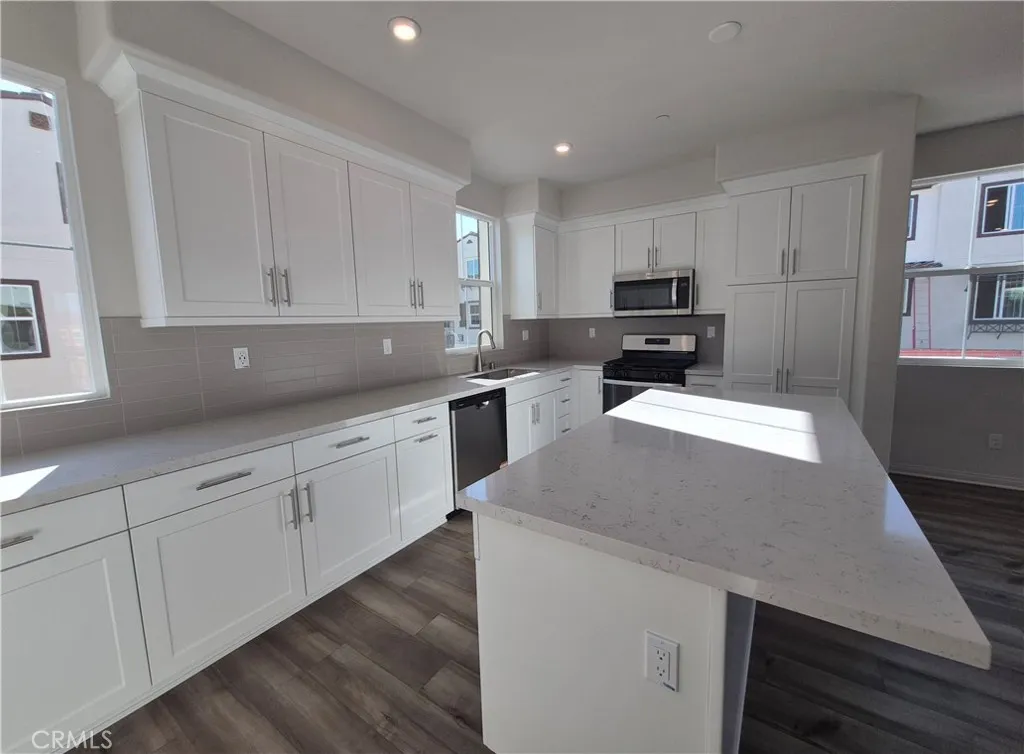 Additional image 4 of 2137 Cumberland, Pomona, CA 91766