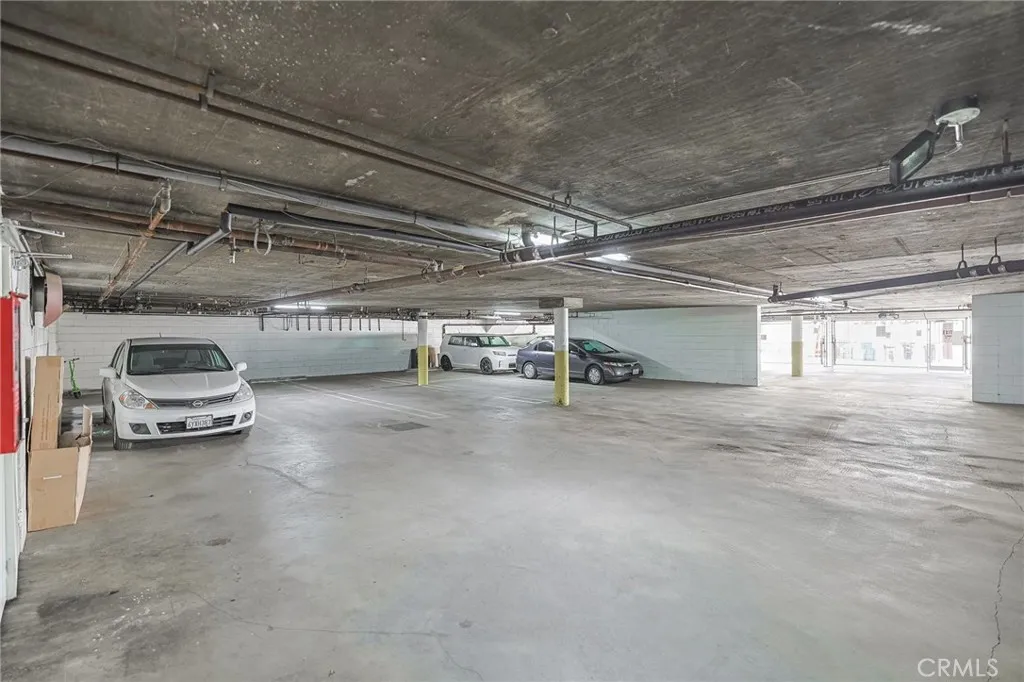 Additional image 44 of 4406 Cahuenga Boulevard Unit 101, Toluca Lake, CA 91602