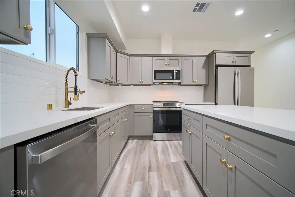 Additional image 34 of 2011 S 8th Avenue, Los Angeles, CA 90018