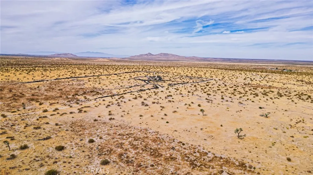 Additional image 17 of 227 P Avenue E, Black Butte, CA 93591