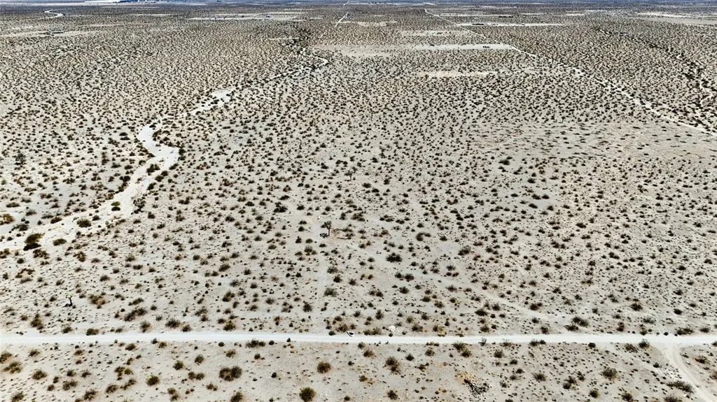 Additional image 4 of 14999 Mojave Drive, Phelan, CA 92371