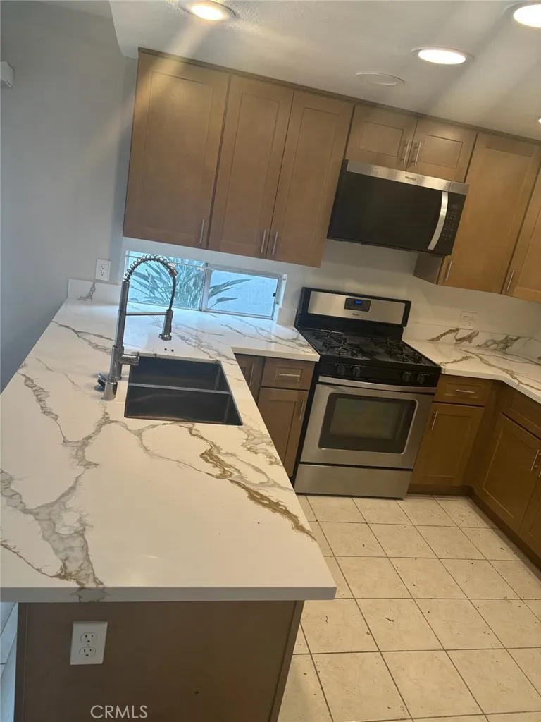 Additional image 32 of 12 Brookdale, Irvine, CA 92604