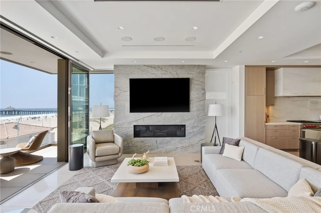 Additional image 101 of 716 The Strand, Manhattan Beach, CA 90266