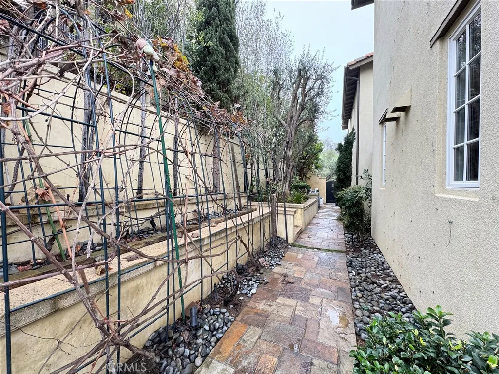 Additional image 29 of 19 Momento, Irvine, CA 92603