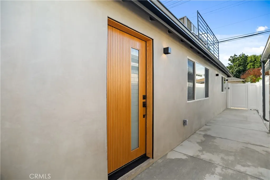 Additional image 19 of 6937 Jellico Avenue, Lake Balboa, CA 91406