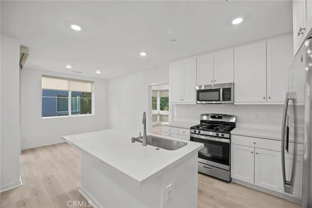 Additional image 45 of 980 N Tangent Privado Unit 202, Ontario, CA 91764