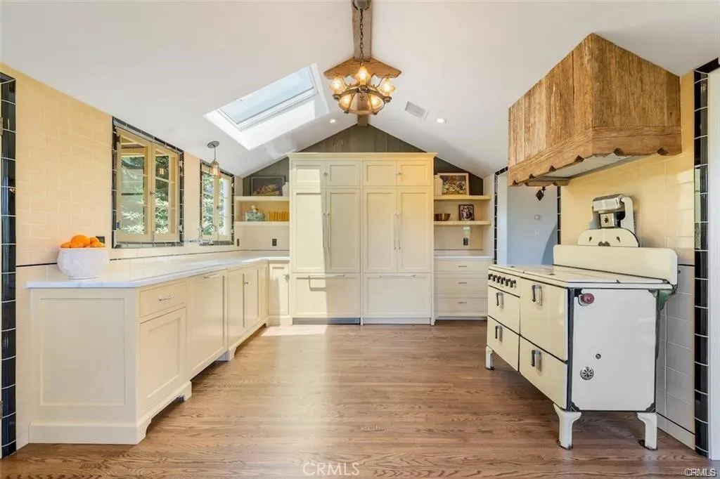 Additional image 6 of 15113 Encanto Drive, Sherman Oaks, CA 91403