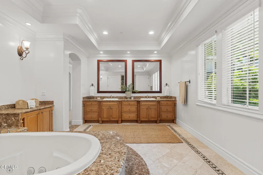 Additional image 115 of 1571 N Bundy Drive, Los Angeles, CA 90049