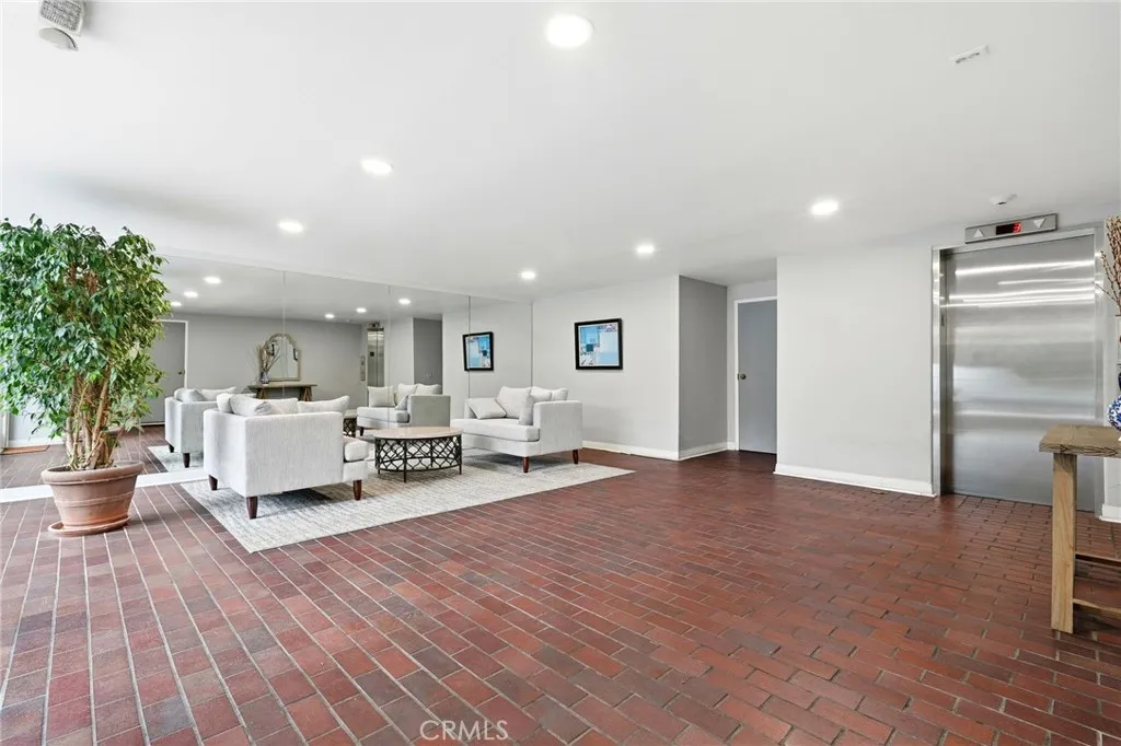 Additional image 26 of 2219 S Bentley Avenue Unit 303, Los Angeles, CA 90064