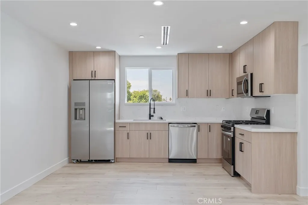 Additional image 4 of 7435 Ranchito Avenue, Van Nuys, CA 91405