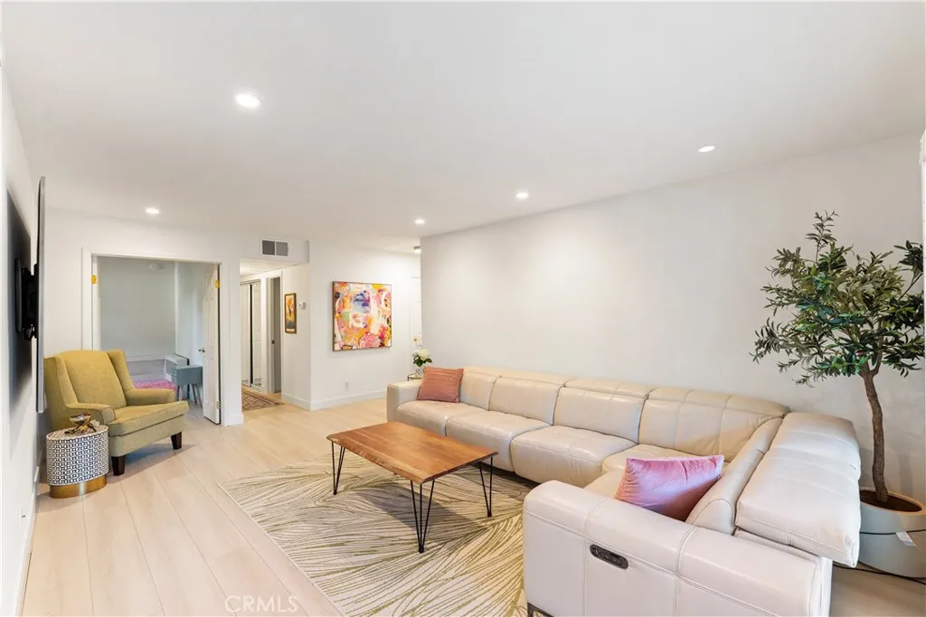 Additional image 6 of 4724 Park Granada Unit 217, Calabasas, CA 91302