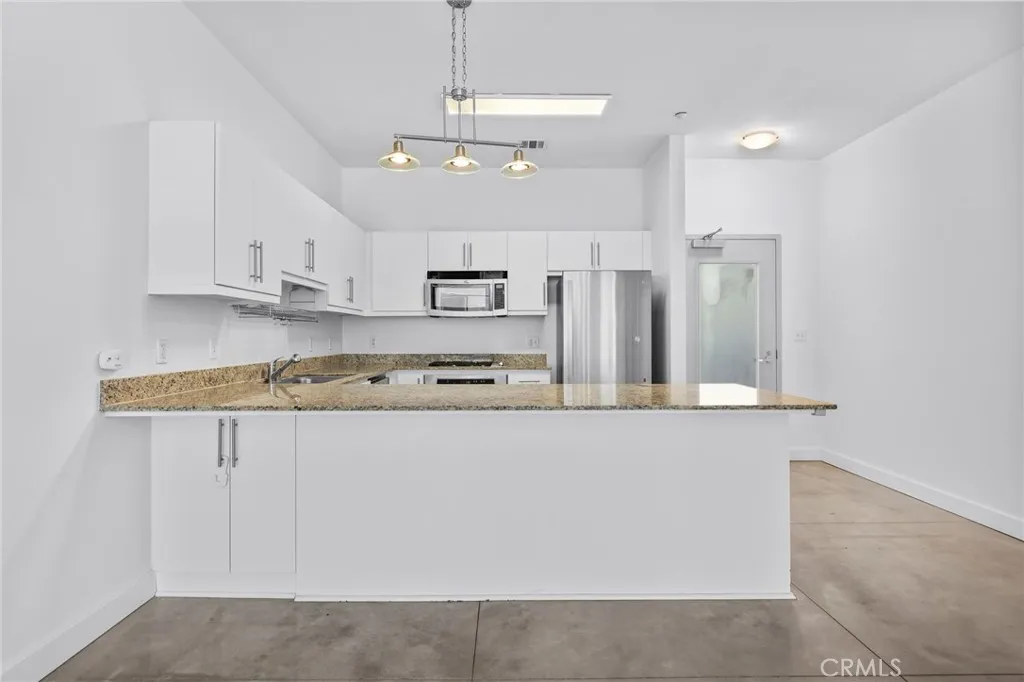 Additional image 53 of 435 W Center Street Promenade Unit 331, Anaheim, CA 92805