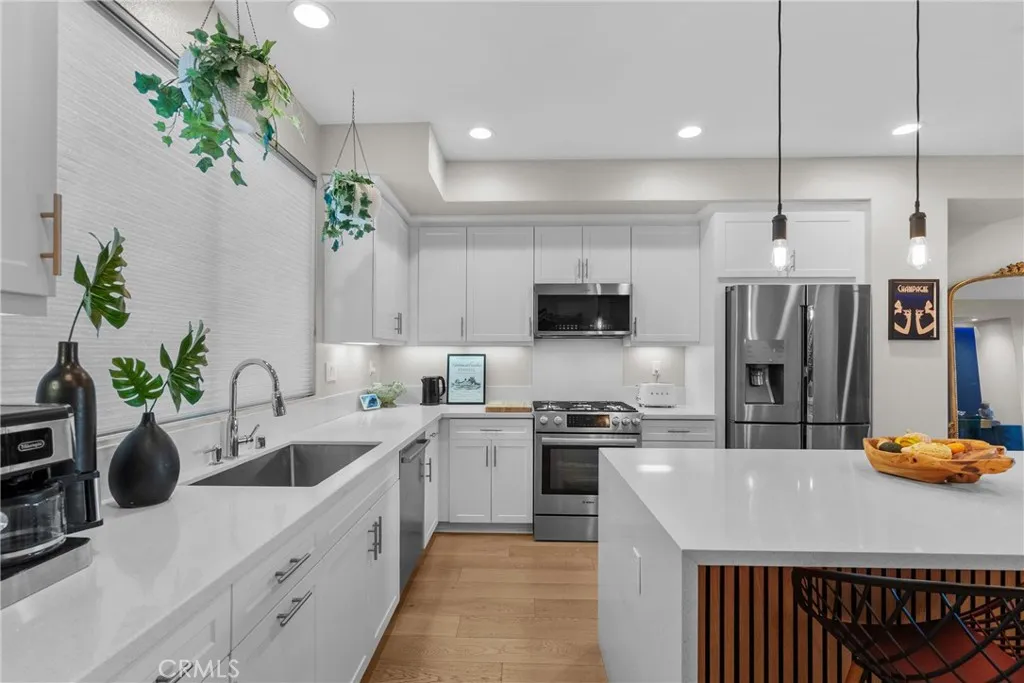 Additional image 4 of 13135 W Lumina Way, Valley Glen, CA 91401