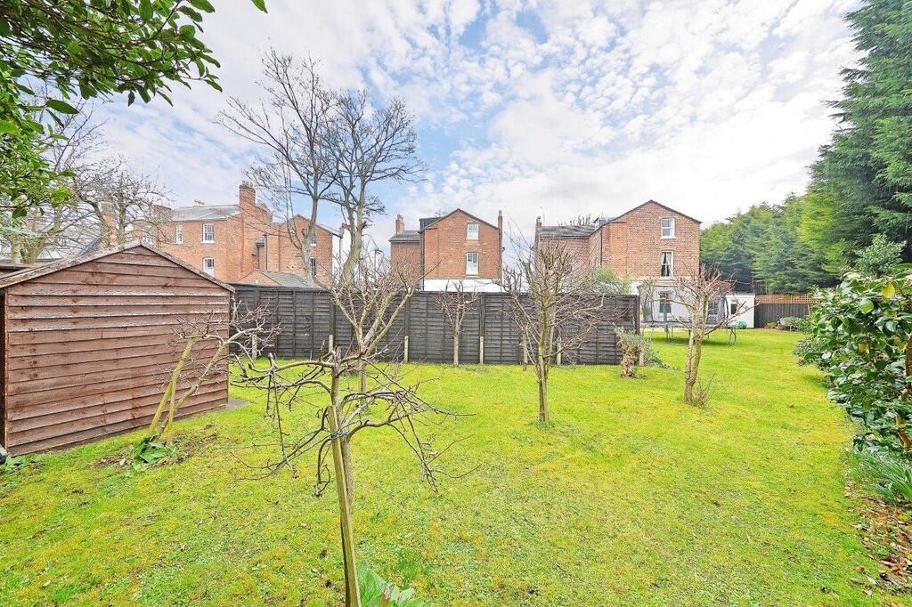 房产图片 35 - 埃奇巴斯顿，克拉伦登路