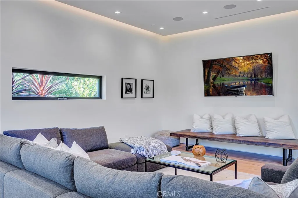 Additional image 55 of 19333 Rosita Street, Tarzana, CA 91356