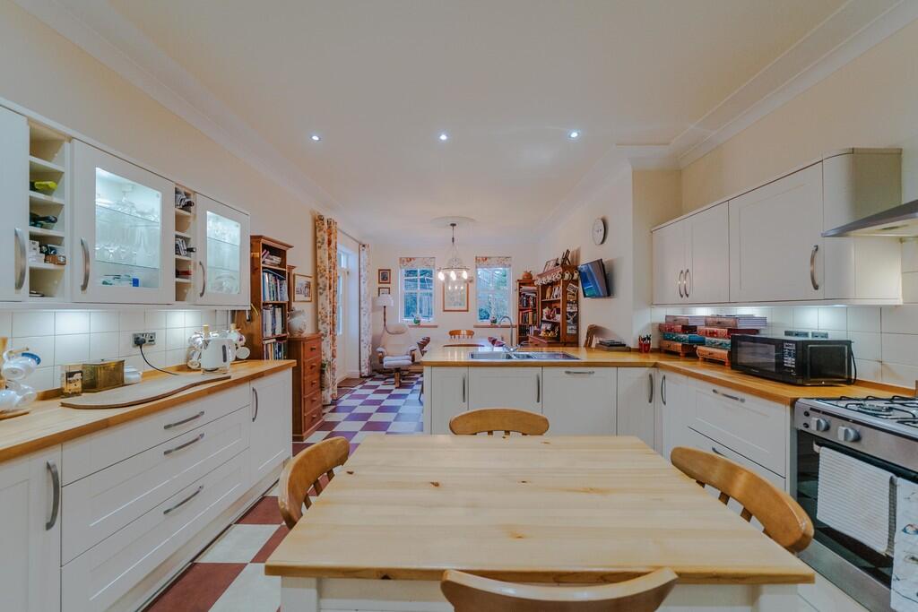 房产图片 5 - 埃奇巴斯顿，克拉伦登路