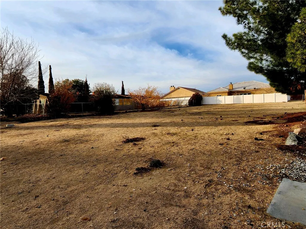 Additional image 3 of 14762 Hartford Ln, Helendale, CA 92342