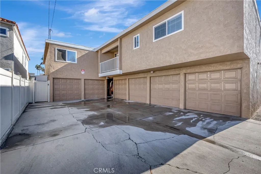 Additional image 79 of 209 13th Street Unit D, Huntington Beach, CA 92648