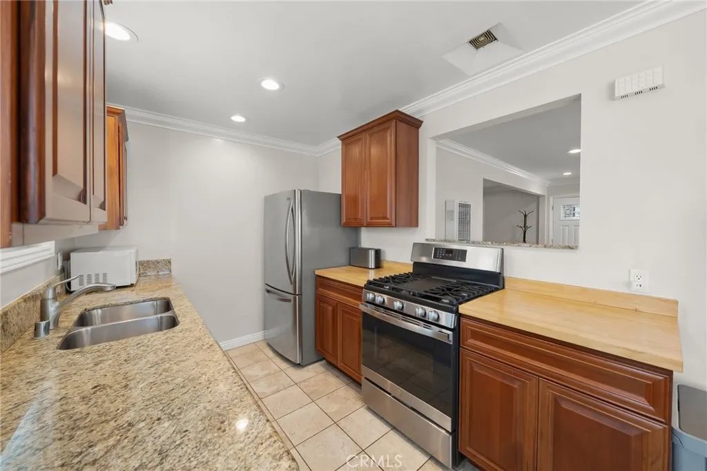 Additional image 34 of 2580 Westminster Avenue, Costa Mesa, CA 92627